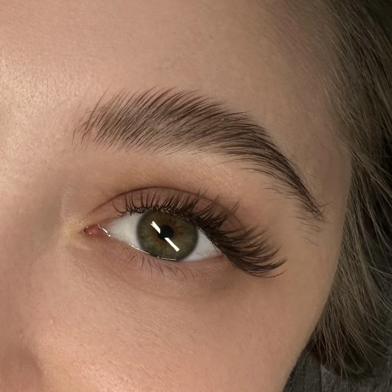Работа romash.lashes: оформление ресниц