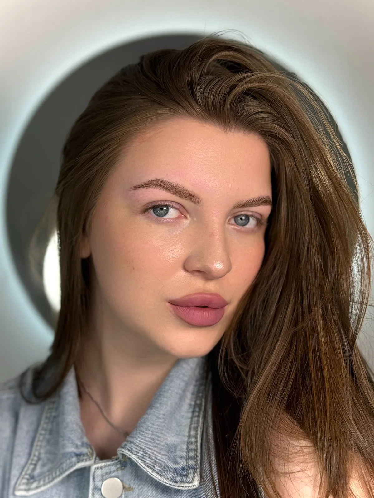 Работа romash.lashes: оформление бровей